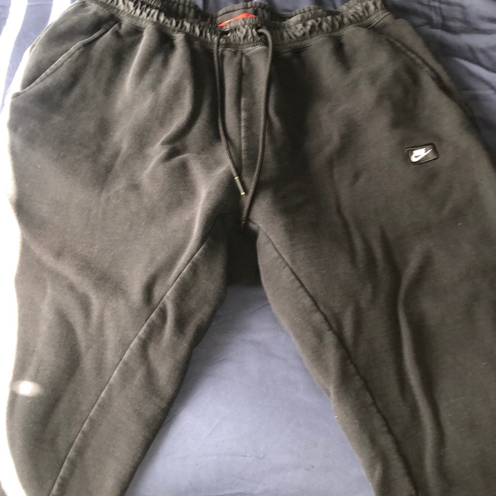 Black Nike jogger sweatpants.